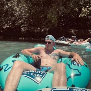 Meet your Posher, Riley